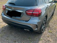 Gebraucht Mercedes GLA200 156 PS (114 kW) 2019 Grau SUV