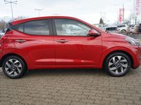 Neu Hyundai i10 63 PS (46 kW) 2025 Rot Kleinwagen