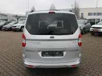 Gebraucht Ford Tourneo Courier Titanium 101 PS (74 kW) 2018 Silber Van / Kleinbus