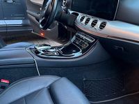 Gebraucht Mercedes E220 Avantgarde 194 PS (142 kW) 2017 Schwarz Limousine
