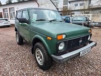 Gebraucht Lada niva 83 PS (61 kW) 2011 Grün SUV