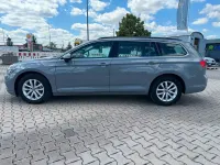 Gebraucht VW Passat Business 150 PS (110 kW) 2023 Mondsteingrau Kombi