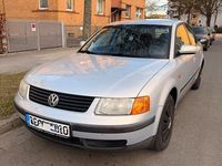 Gebraucht VW Passat 125 PS (91 kW) 1997 Silber Limousine