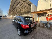 Gebraucht Mercedes B200 156 PS (114 kW) 2013 Schwarz Van / Kleinbus