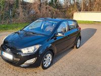 Gebraucht Hyundai i20 Edition 86 PS (63 kW) 2013 Schwarz Kleinwagen