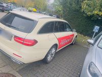 Gebraucht Mercedes E200 150 PS (110 kW) 2019 Beige Kombi