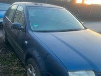 Gebraucht VW Bora 115 PS (84 kW) 2000 Blau Limousine