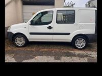 Gebraucht Fiat Doblò 84 PS (61 kW) 2009 Weiß Van / Kleinbus