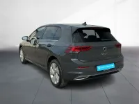 Gebraucht VW Golf VIII Style 131 PS (96 kW) 2024 Grau Limousine