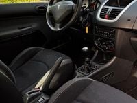 Gebraucht Peugeot 206 60 PS (44 kW) 2010 Rot Limousine