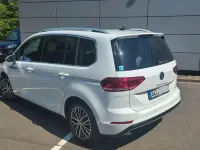 Gebraucht VW Touran Highline 150 PS (110 kW) 2022 Weiß Van / Kleinbus