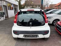 Gebraucht Peugeot 107 68 PS (50 kW) 2009 Weiß Kleinwagen