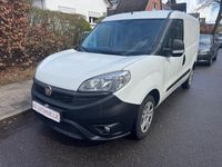 Gebraucht Fiat Doblò 95 PS (69 kW) 2018 Weiß Van / Kleinbus