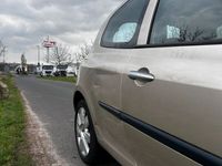 gebraucht Renault Clio Bj. 2006 TÜV 02.26