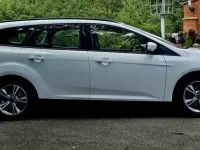 Gebraucht Ford Focus 100 PS (73 kW) 2014 Weiß Kombi