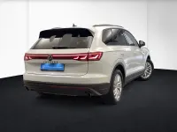Gebraucht VW Touareg Basis 231 PS (169 kW) 2025 Weiß SUV