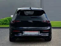 Gebraucht VW Golf VIII Black Edition 333 PS (244 kW) 2025 Schwarz Limousine