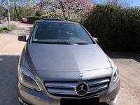 Gebraucht Mercedes B180 122 PS (89 kW) 2012 Grau Van / Kleinbus