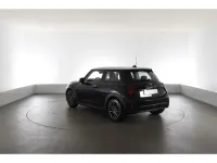 Używany Mini Cooper S Classic 204 KM (150 kW) 2024 Czarny Hatchback