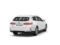 Gebraucht BMW 520 197 PS (144 kW) 2025 Alpinweiß uni Kombi