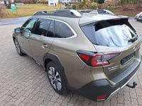 Gebraucht Subaru Outback Platinum 169 PS (124 kW) 2025 Autumn green tap Kombi