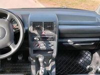 Second-hand Audi A2 75 CP (55 kW) 2002 Roșu Hatchback