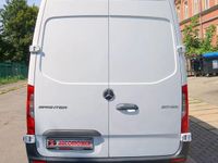 Używany Mercedes Sprinter 170 KM (125 kW) 2022 Biały Van