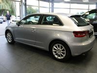 Gebraucht Audi A3 Attraction 150 PS (110 kW) 2014 Silber Limousine