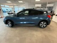 Usata Ford Focus Active 155 CV (114 kW) 2021 Blu Berlina