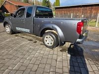 Gebraucht Nissan Navara 174 PS (127 kW) 2005 Grau Pickup