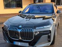Gebraucht BMW 740 M Sport 286 PS (210 kW) 2025 Grau Limousine