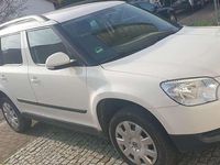 Gebraucht Skoda Yeti Active 105 PS (77 kW) 2012 Weiß SUV