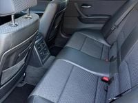 Gebraucht BMW 320 177 PS (130 kW) 2009 Grau Limousine