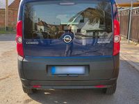 Gebraucht Opel Combo 90 PS (66 kW) 2015 Blau Van / Kleinbus