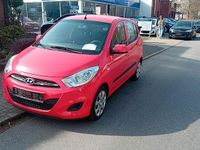 Gebraucht Hyundai i10 69 PS (50 kW) 2013 Rot Kleinwagen
