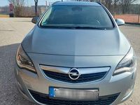 Gebraucht Opel Astra Edition 125 PS (91 kW) 2011 Silber Kombi