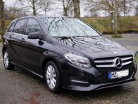 Gebraucht Mercedes 180 Style 122 PS (89 kW) 2017 Schwarz Limousine