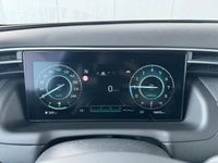gebraucht Hyundai Tucson 1.6T 48V MHEV 6MT Comfort Smart / Navi / Klimaautom. / Keyless / PDC + Kamera / Sitzh. / E-Heckklappe / AHK abnehmbar