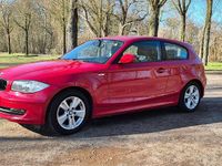 Gebraucht BMW 116 Advantage 122 PS (89 kW) 2011 Rot Kleinwagen