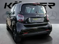 Gebraucht Smart ForTwo Coupé Exclusive 60 kW (82 PS) 2023 Schwarz Kleinwagen