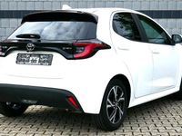 Neu Toyota Yaris Hybrid Style 92 PS (67 kW) 2025 Weiß Limousine