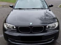 Gebraucht BMW 116 122 PS (89 kW) 2009 Schwarz Kleinwagen