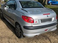 Gebraucht Peugeot 206 CC 109 PS (80 kW) 2001 Silber Cabrio
