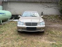 Gebraucht Mercedes C180 143 PS (105 kW) 2004 Gold Limousine