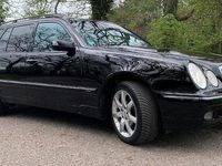 Gebraucht Mercedes E280 204 PS (150 kW) 2001 Schwarz Kombi