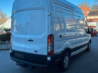 Gebraucht Ford Transit Trend 170 PS (125 kW) 2018 Weiß Van / Kleinbus