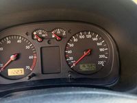 Gebraucht VW Golf IV 77 PS (56 kW) 1998 Silber Kleinwagen