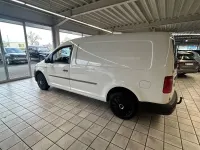 Gebraucht VW Caddy 102 PS (75 kW) 2019 Weiß Van / Kleinbus