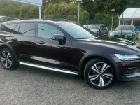 Gebraucht Volvo V60 CC 197 PS (144 kW) 2021 Braun Kombi