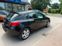 Gebraucht Opel Astra 120 PS (88 kW) 2011 Schwarz Limousine